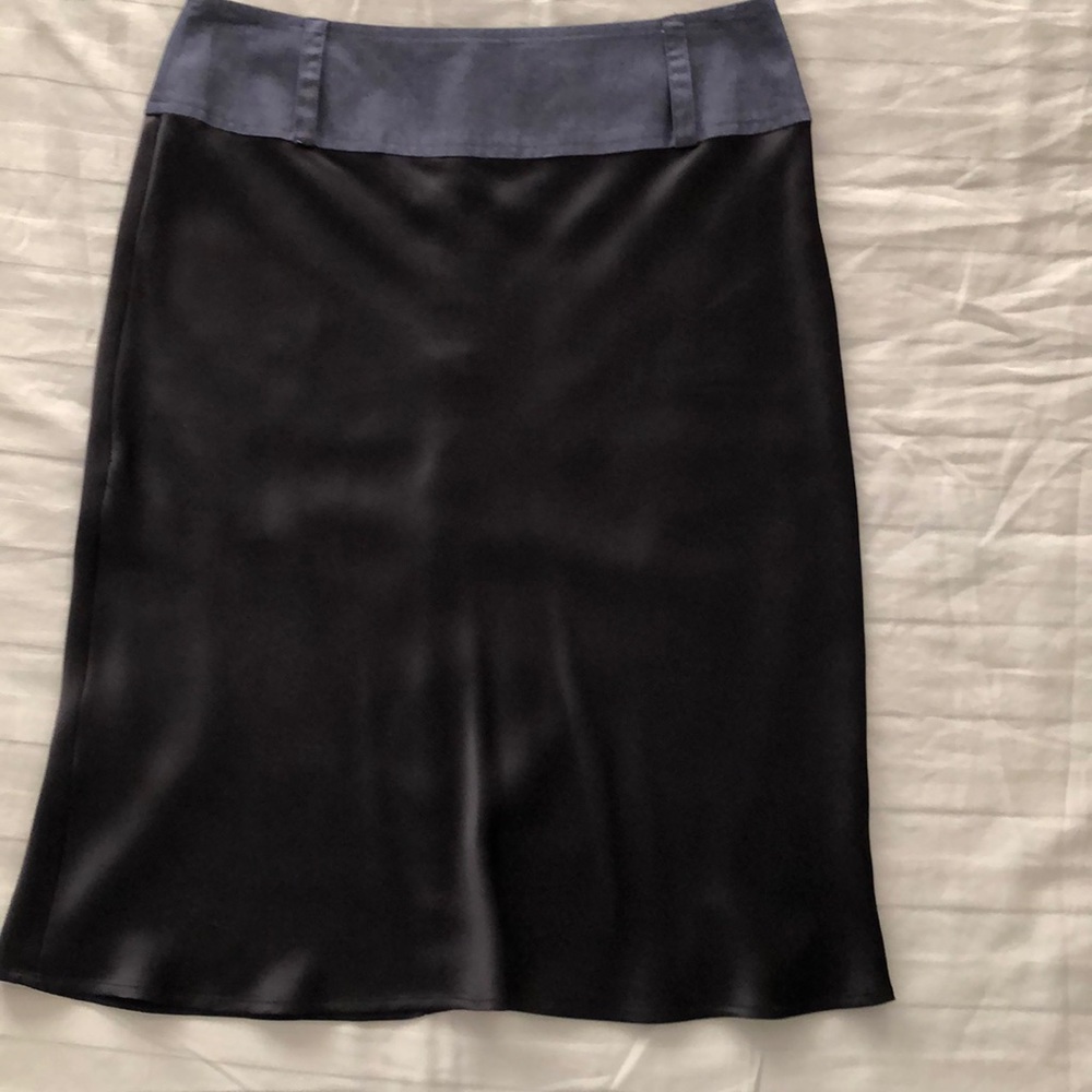 BCBG MAX AZRIA SILK BLACK A LINE SKIRT sz 4